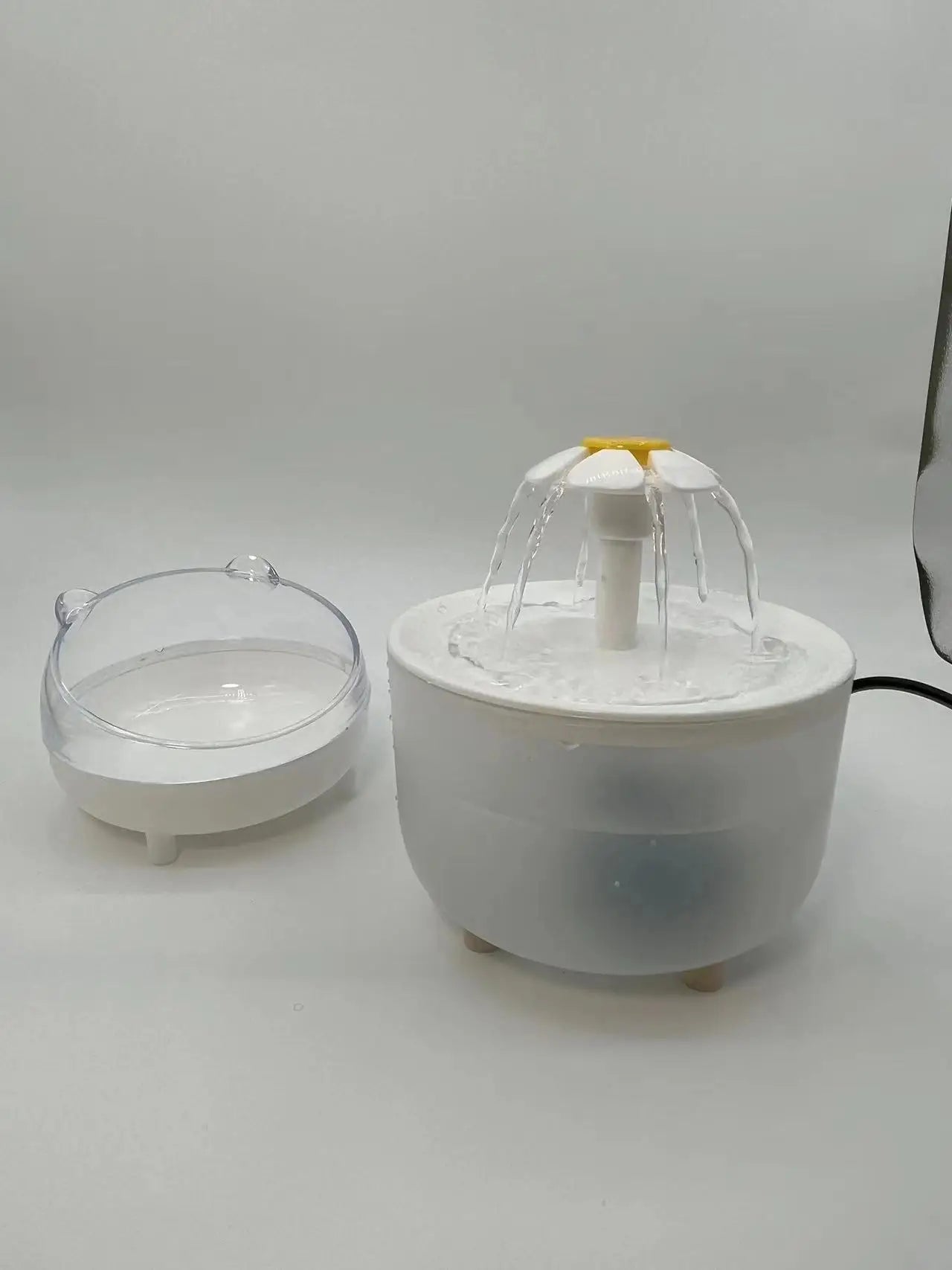 Pet Water Fountain | USB Powered & Flower - Flow Hydration - Katchy Vibez